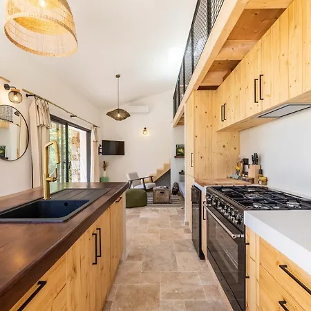 Maison Lucciana - Santa Giulia Tatil Evi *