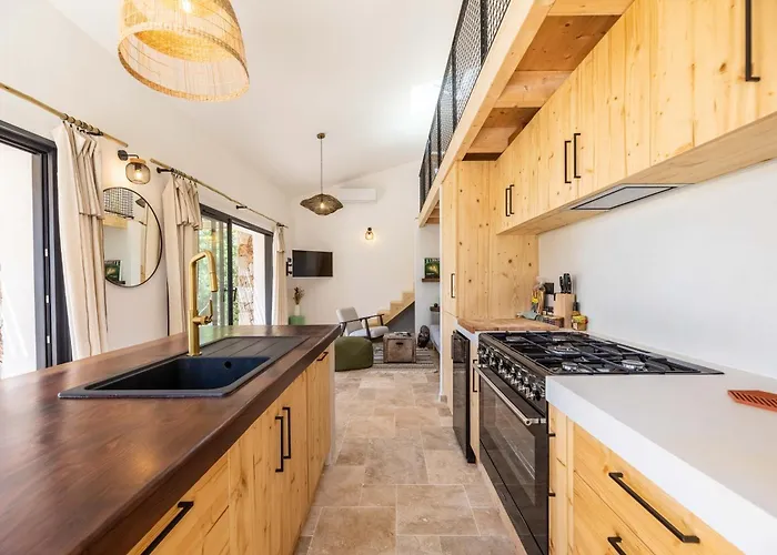 Maison Lucciana - Santa Giulia Tatil Evi *